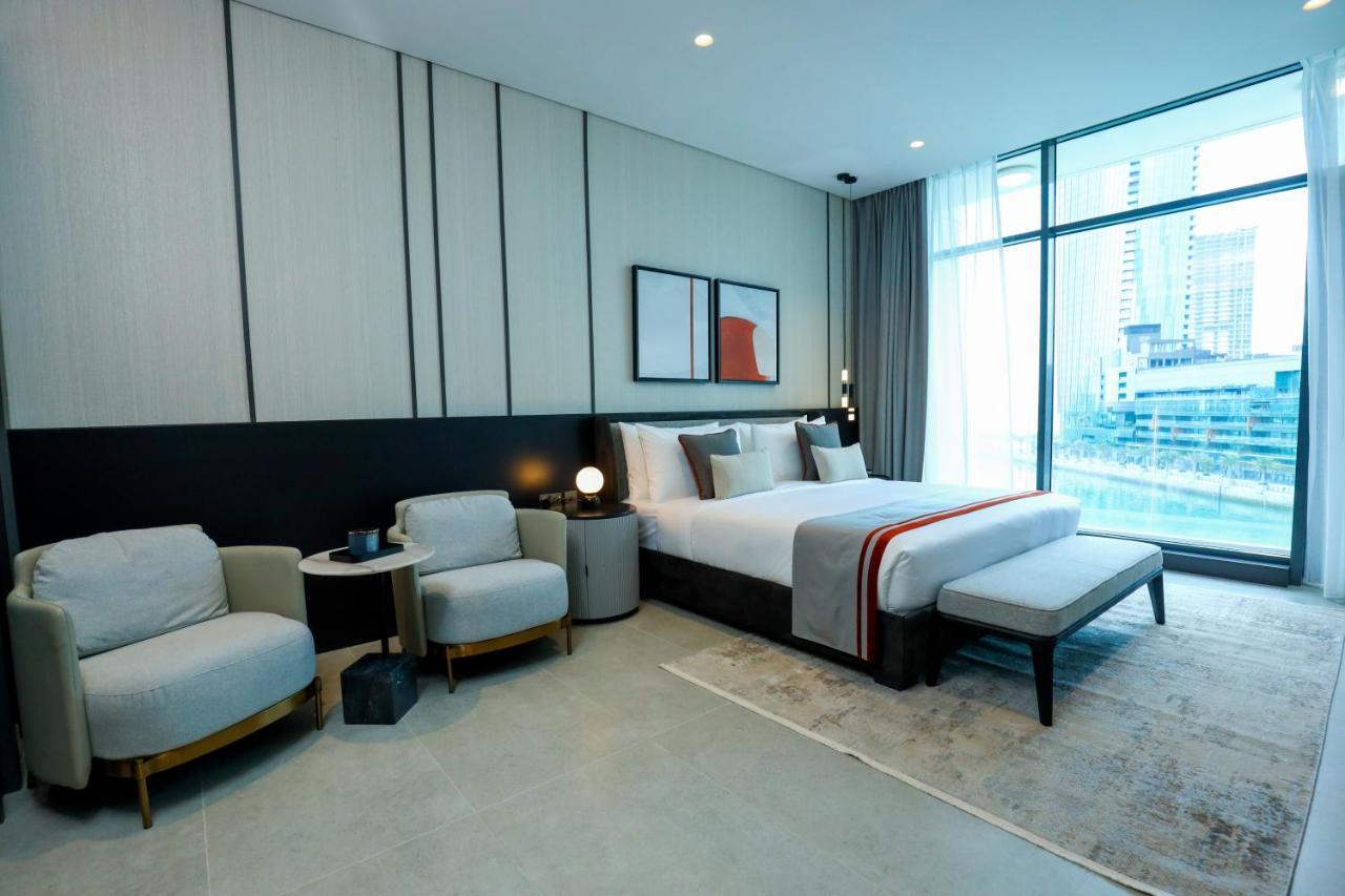 Hotel Charthouse Bahrain Manama Exterior foto A bedroom at the hotel