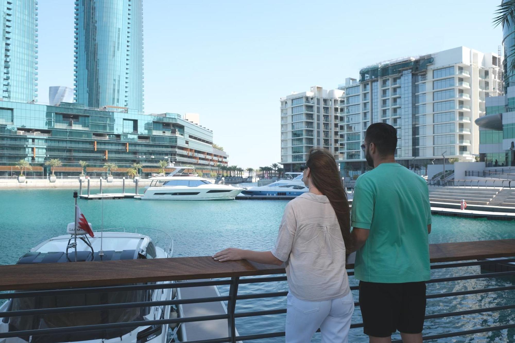 Hotel Charthouse Bahrain Manama Exterior foto Marina Walk