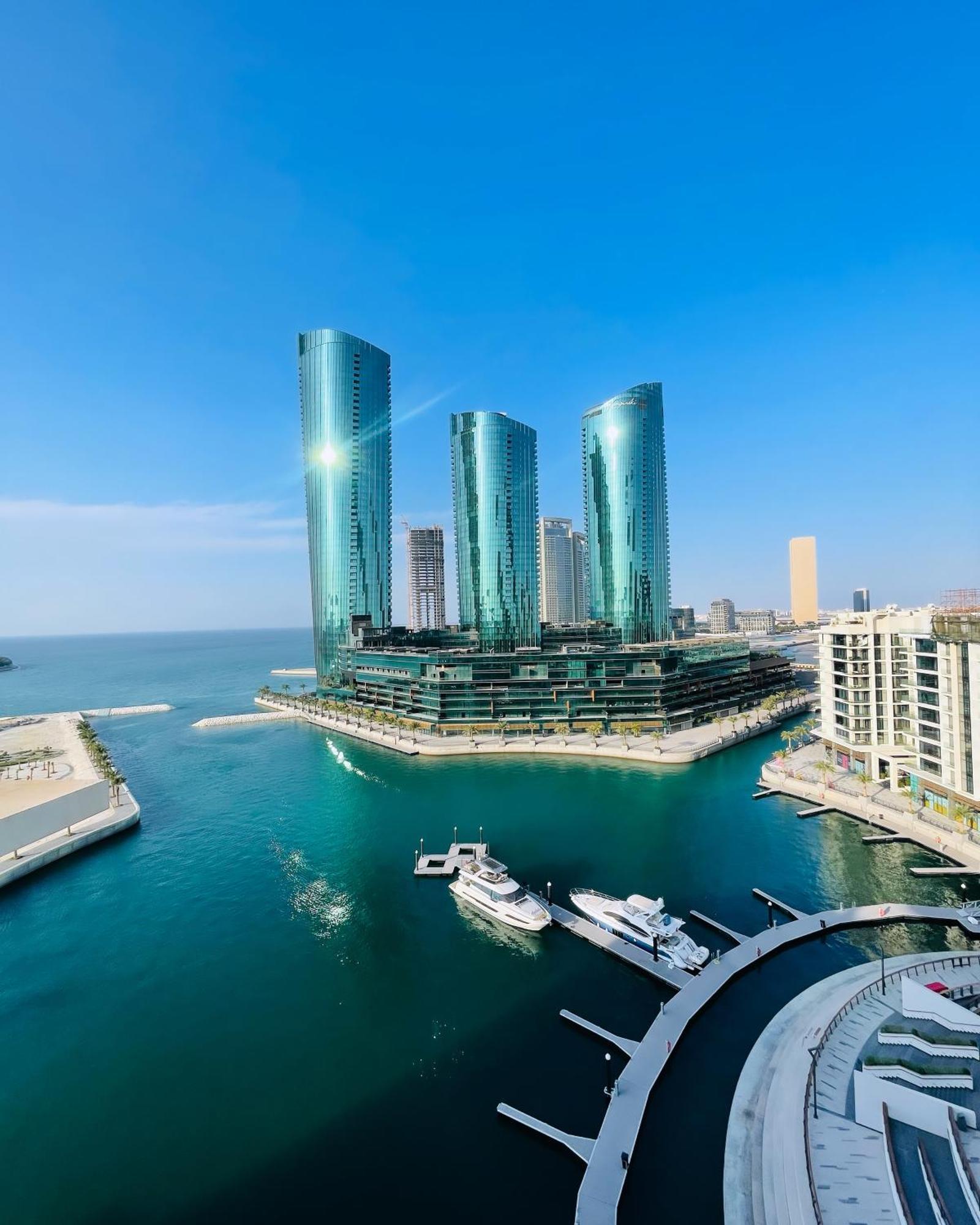 Hotel Charthouse Bahrain Manama Exterior foto The complex in 2018
