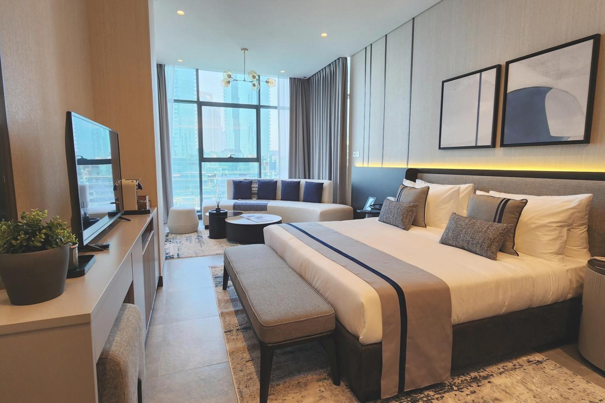 Hotel Charthouse Bahrain Manama Exterior foto A bedroom at the hotel